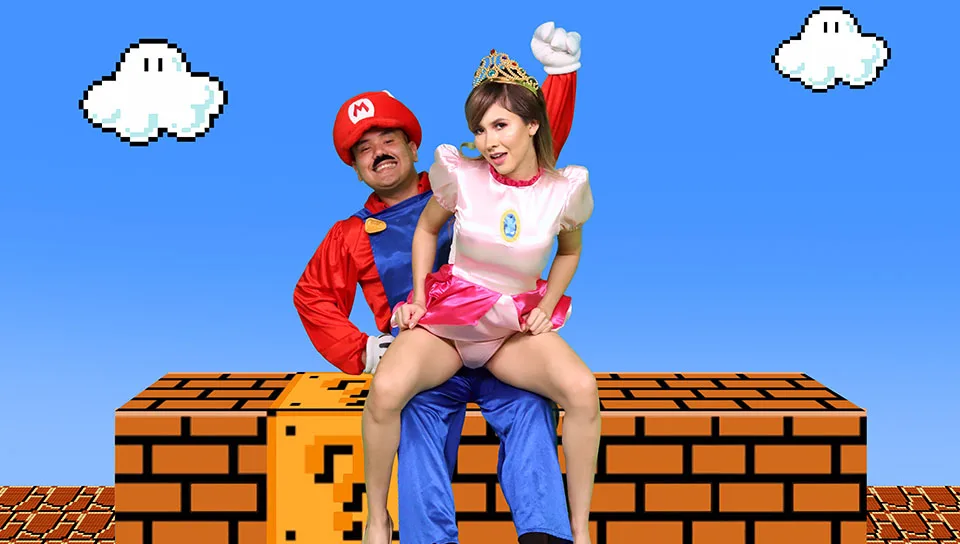 Super Mario porno . Esmeralda Duarte and Kari Cachonda - SEXMEX
